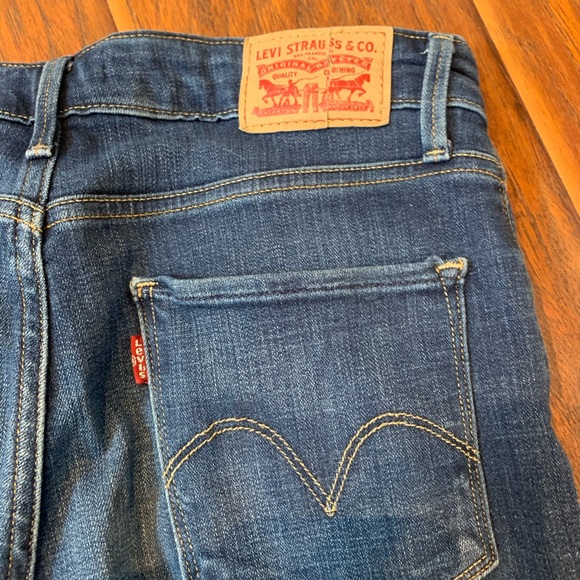 Levi’s mid rise skinny jeans - Picture 8 of 10